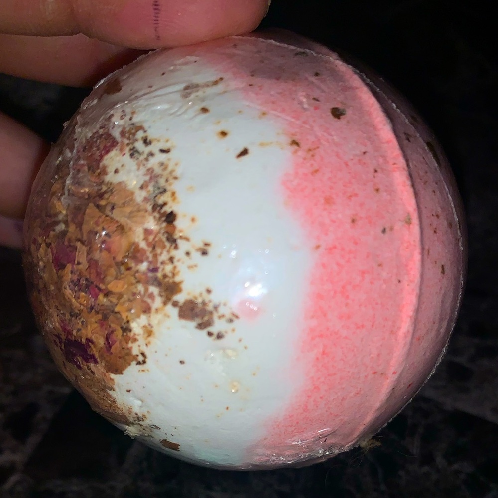bath bomb dried rose petals
